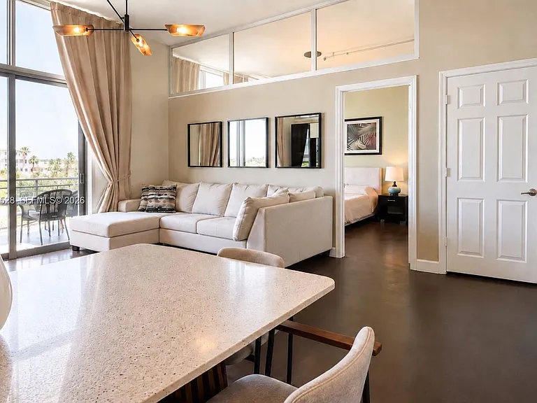 2100 Van Buren St #421 — Photo 1