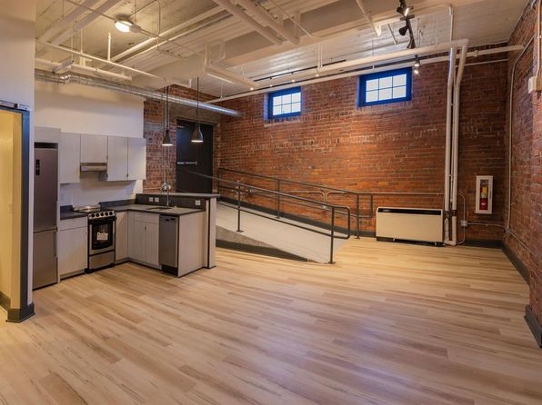 210 East St #105