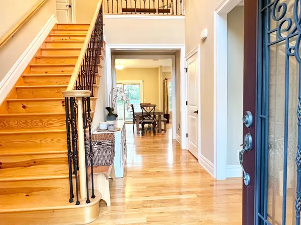 445 King George Rd, Basking Ridge, NJ 07920