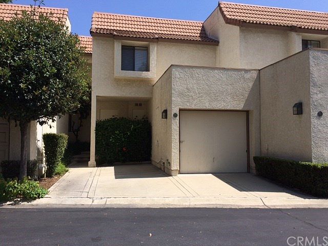 1st image of 755 Lancaster Dr