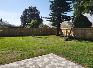 880 Edwards St NE, Palm Bay, FL 32905