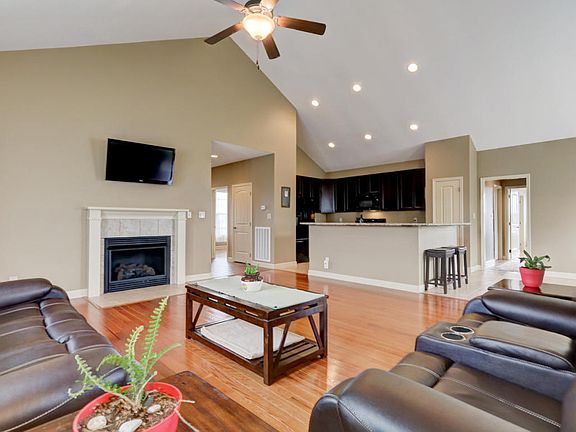 4th image of 1117 Kessler Way
