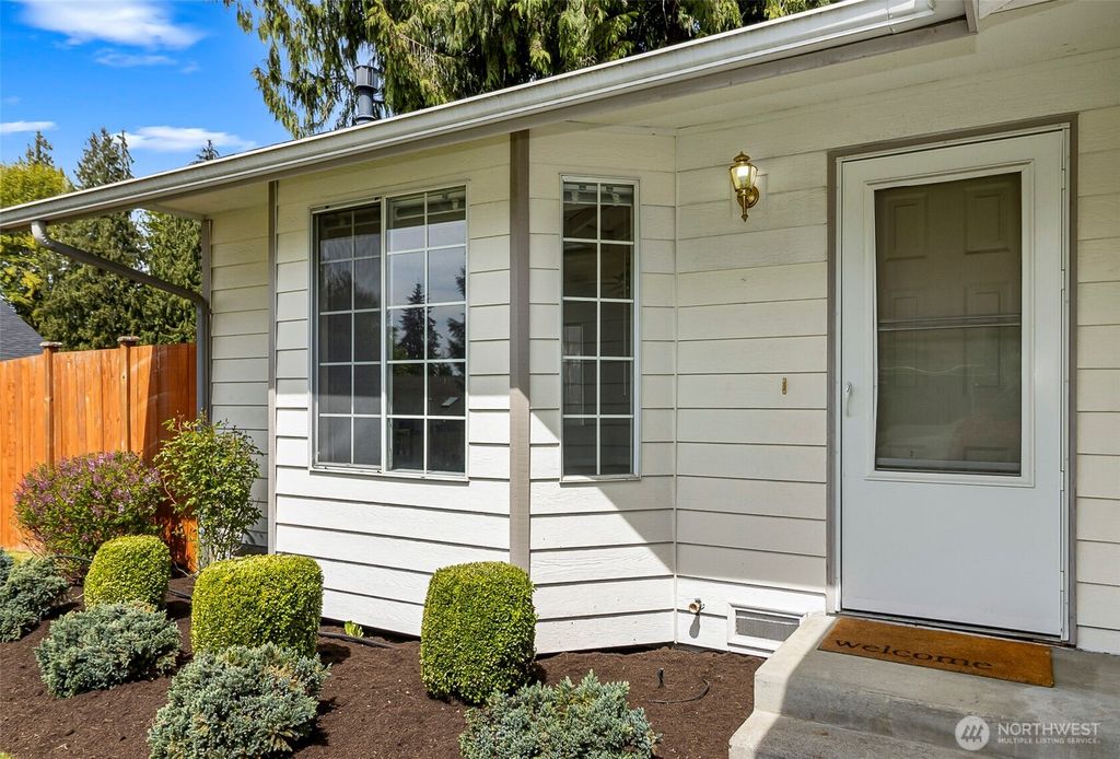 Apartment in Lake Stevens - View 4