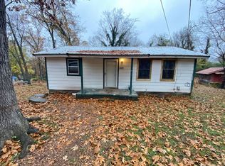 2083 Tarkington St, Tahlequah, OK 74464