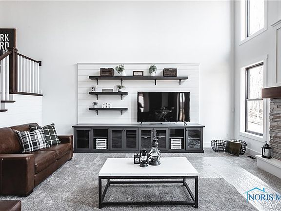 3rd image of 8354 Kacie Ln