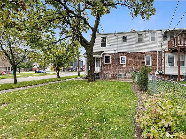 4447 Joliet Ave — Photo 27