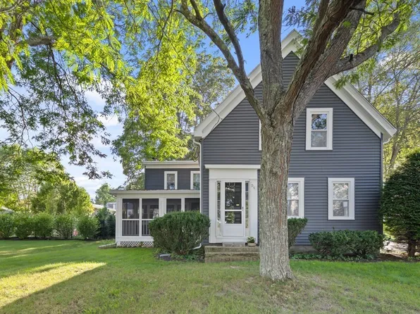 54 Whitehall Rd, Amesbury, MA 01913