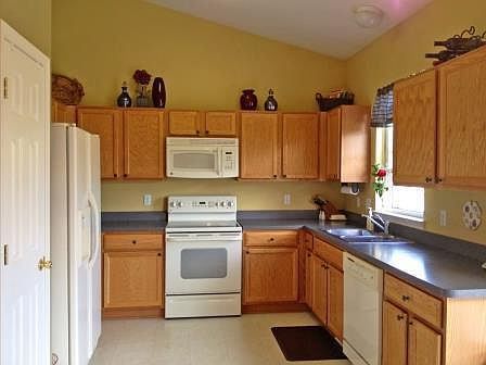 5th image of 7514 Warwick Dr