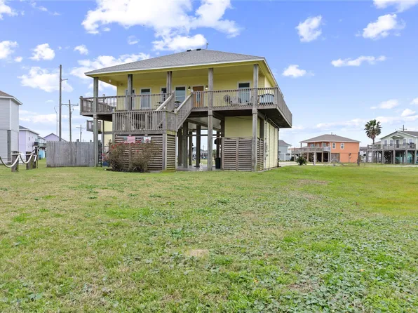 2426 Sand Bar Ln, Crystal Beach, TX 77650