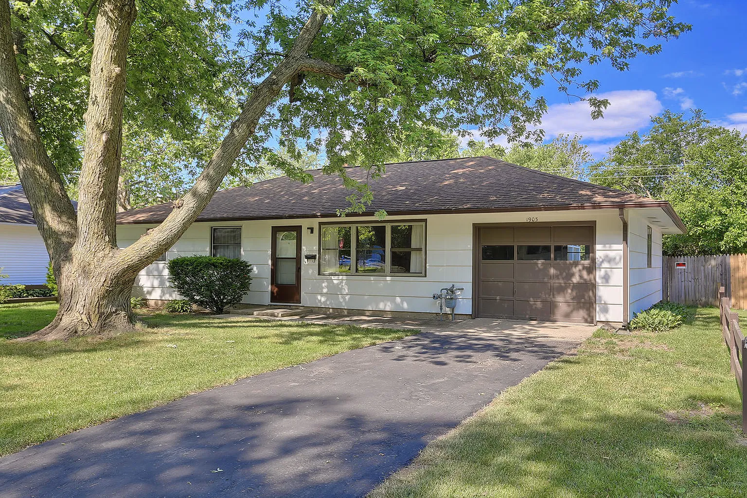 1903 Joanne Ln photo 1