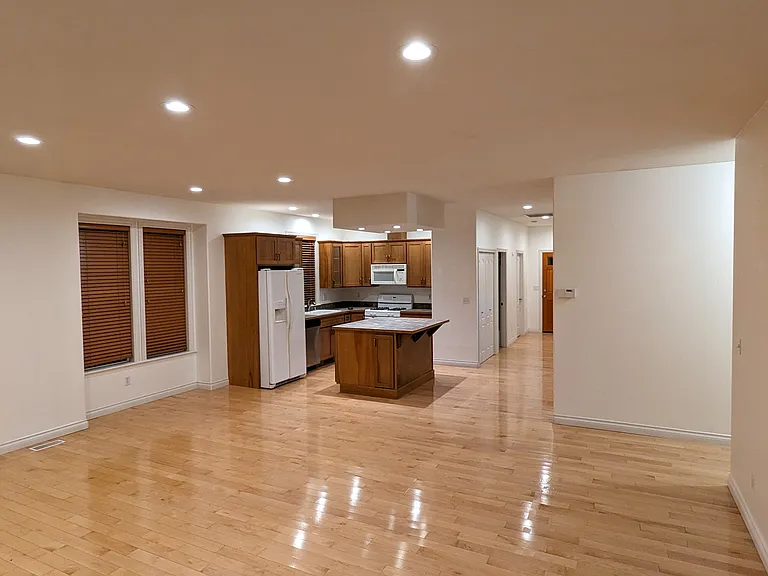 1448 Woodfield Pl — Photo 9