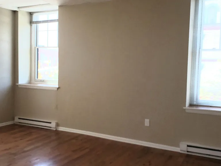 Huntington Apartments — Photo 111