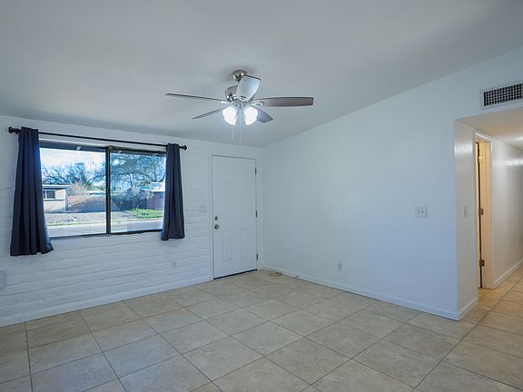 3rd image of 8451 E Louise Dr