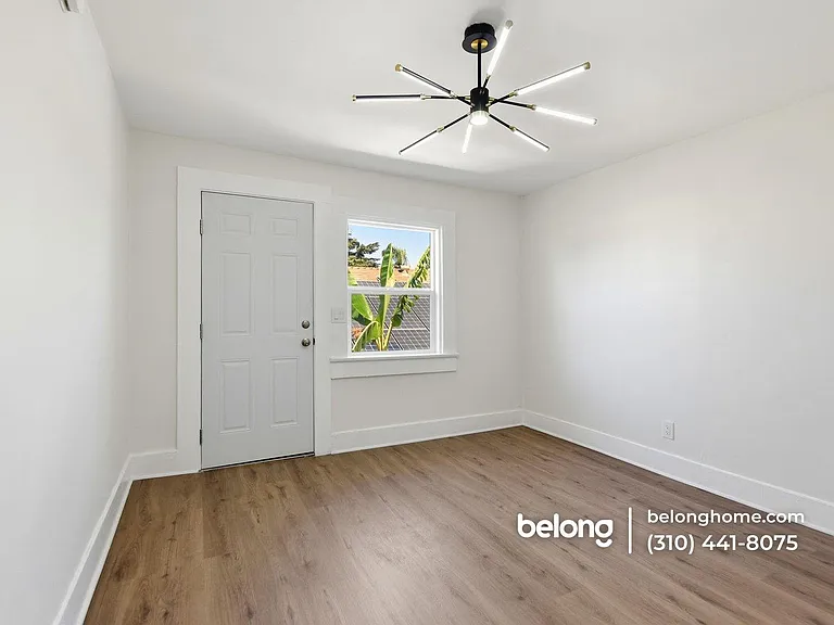 1474 W Vernon Ave #3 — Photo 5