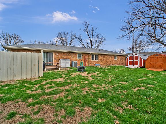 4th image of 4525 Chapel Dr