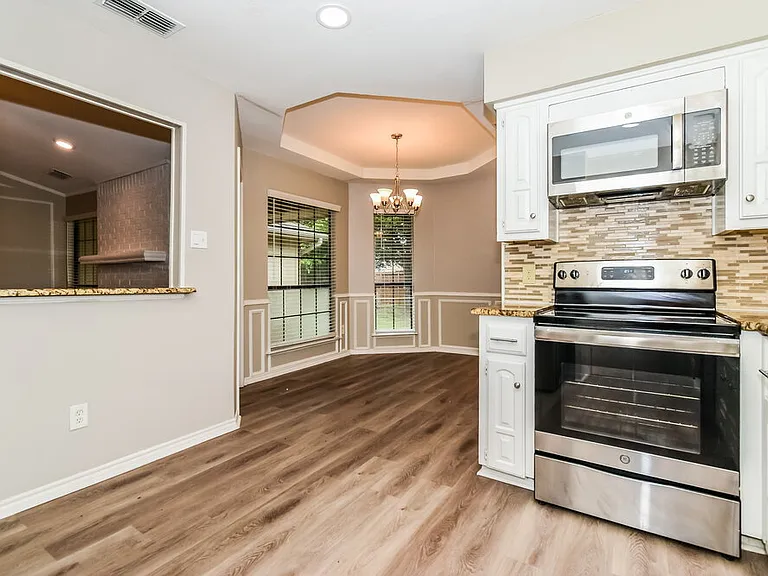 504 N Winding Oaks Dr — Photo 8