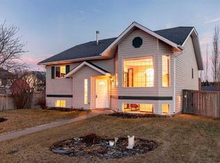 165 N Quigley Dr, Cochrane, AB T4C1R4