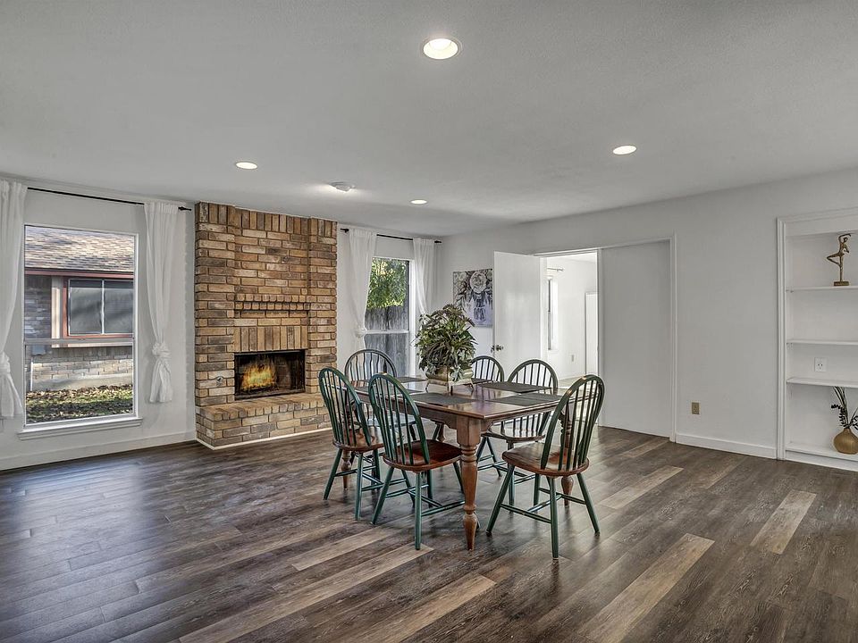 1st image of 905 Parkview Dr #18126337