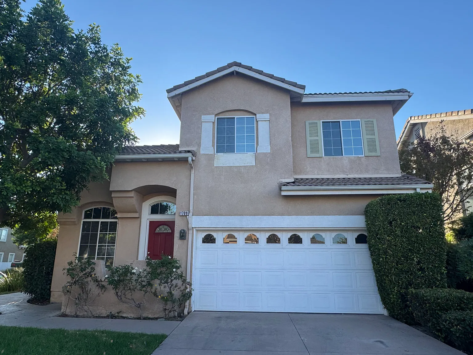3 bed, 2.5 bath, 1705 sqft, $4,150 — Photo 1
