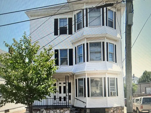 136 Dartmouth St #3, New Bedford, MA 02740