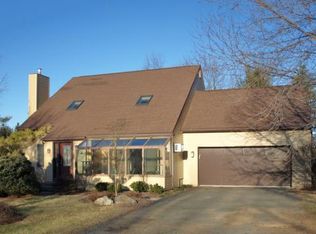 7085 Dusseldorf Sq E, Bethlehem, PA 18017