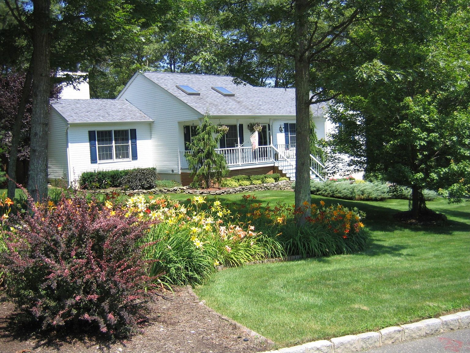 194 Great Rock Dr, Wading River, NY 11792 Zillow