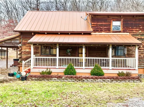 626 Trace Crk, Hamlin, WV 25523