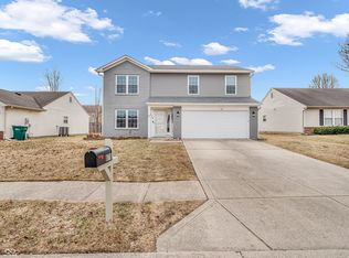 878 Hollowood Ln, Avon, IN