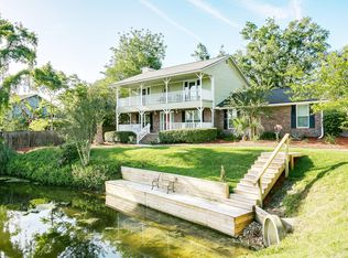 902 Ridgeway Ct, Orange Park, FL 32065