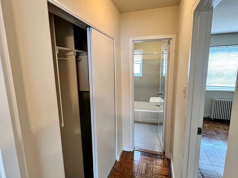 2623 Kensington Ave — Photo 6