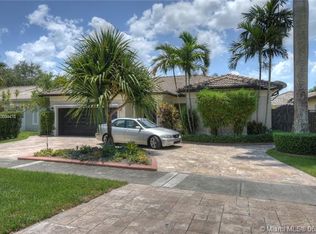 8840 NW 164th St, Miami Lakes, FL 33018