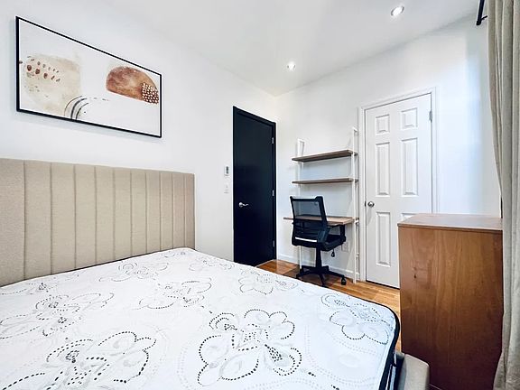 3rd image of 964 Amsterdam Ave APT 6A