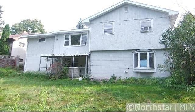 2nd image of 1353 Burr St