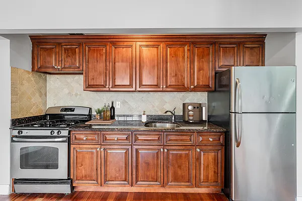 Rented by Vector New York, LLC | media 16