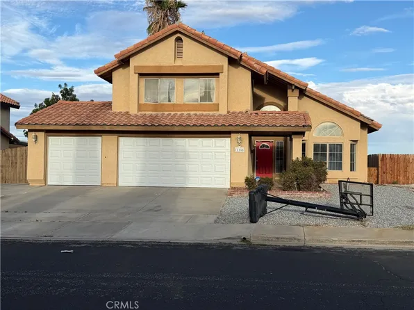 12765 Sundown Rd, Victorville, CA 92392