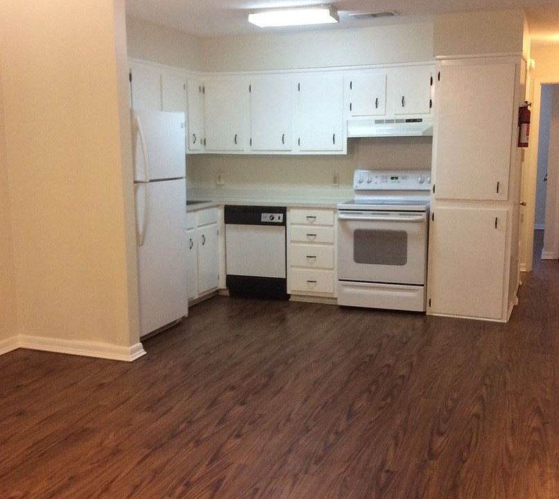 2nd image of 208 Fairhope Ave APT 19