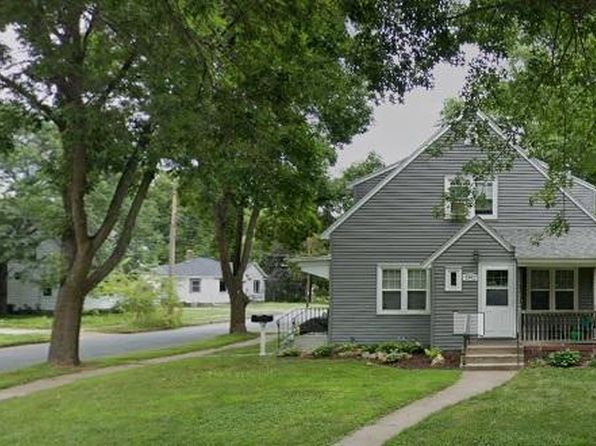 1341 S Farwell St #2, Eau Claire, WI 54701
