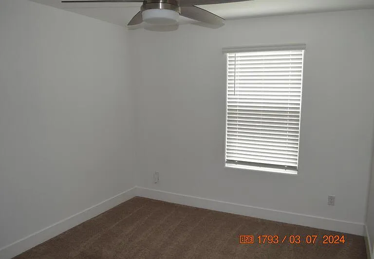 1663 Thistle Ln — Photo 12