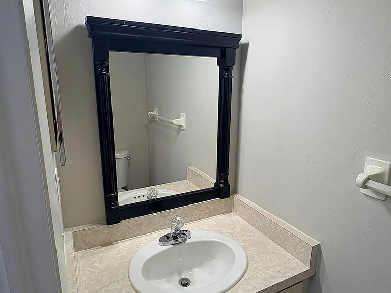 1123 SW 48th Ter #104 — Photo 8