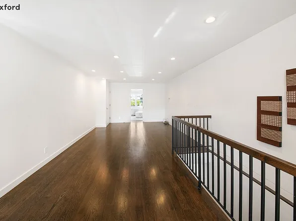 6610 Jay Ave, Maspeth, NY 11378
