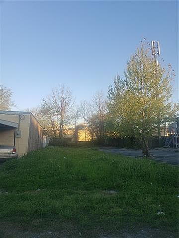2nd image of 638 S Rocheblave St