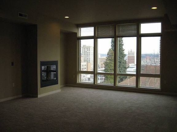 4th image of 1142 Fawcett Ave Unit 411