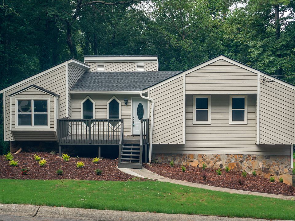 1st image of 148 Lester Woods Ct