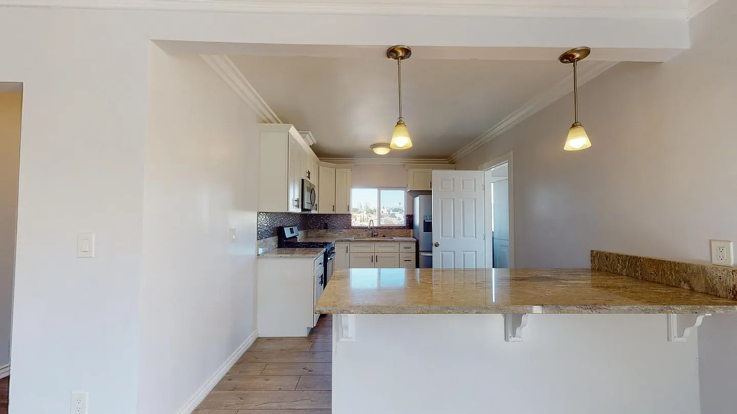 Modern & Spacious Home in East LA Great Value and Prime Location! — Photo 3