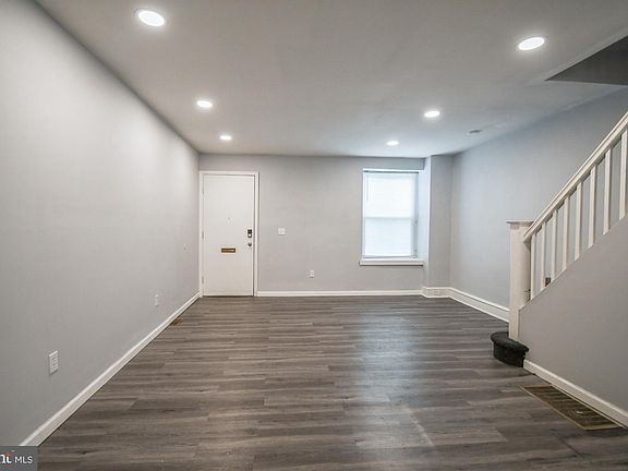 4th image of 4615 Fernhill Rd