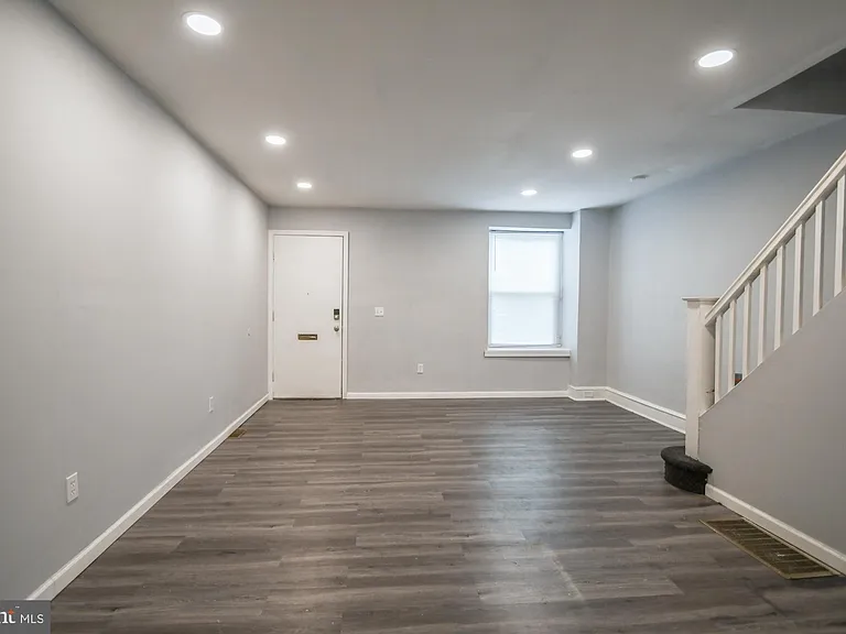 4615 Fernhill Rd — Photo 4