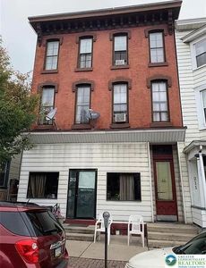 213 W Broad St, Tamaqua, PA, 18252