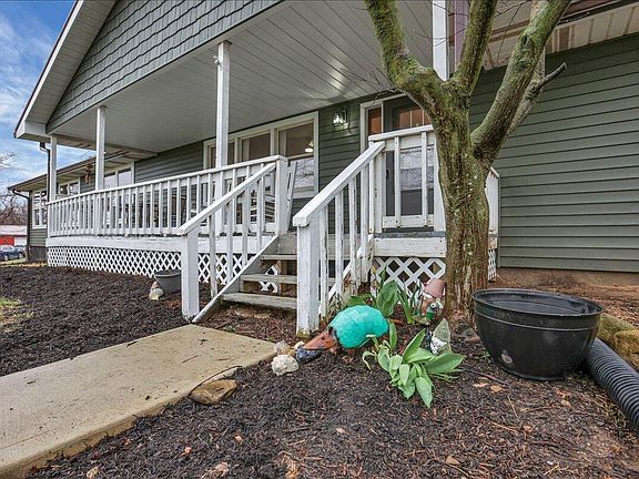 4th image of 4605 Township Road 191