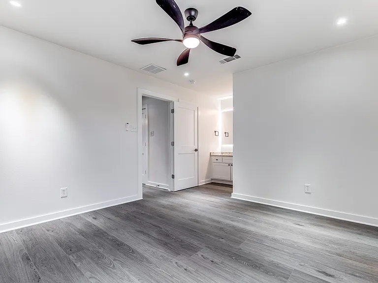 2228 Colony Ct — Photo 5