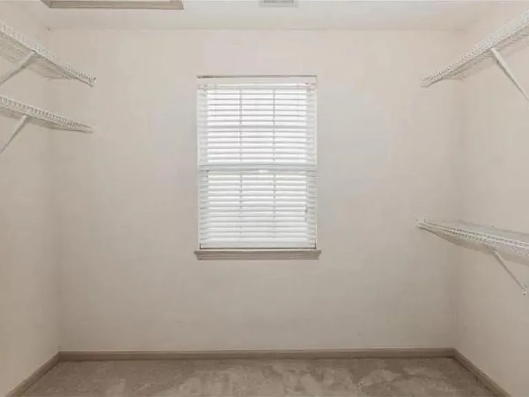 8035 N Lawn Ave — Photo 4